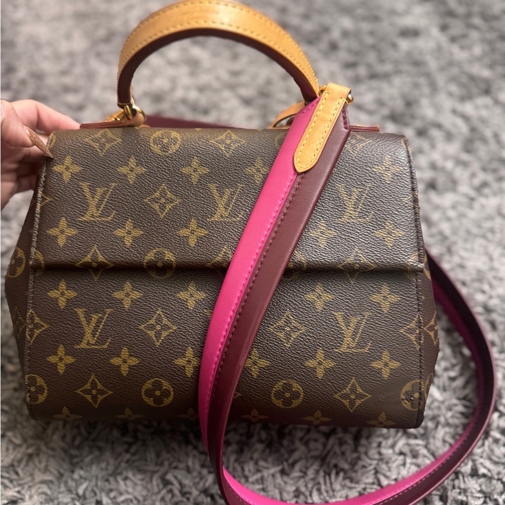 Louis Vuitton - Clunny BB shoulder bag